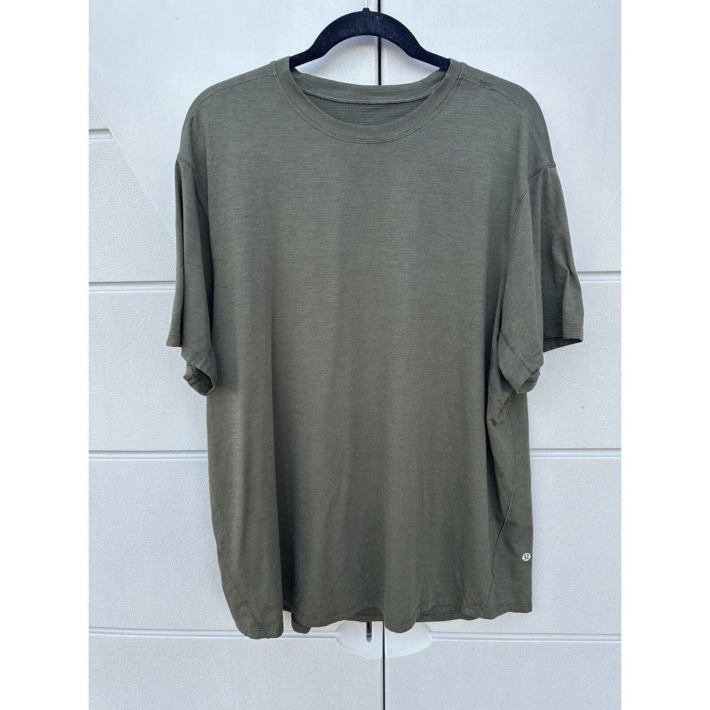 Lululemon Shirt Mens Extra Large Green Short Sleeve Crew Tee Active Casual Men